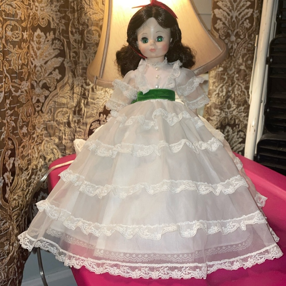 SCARLETT 14” HOLIDAY DOLL